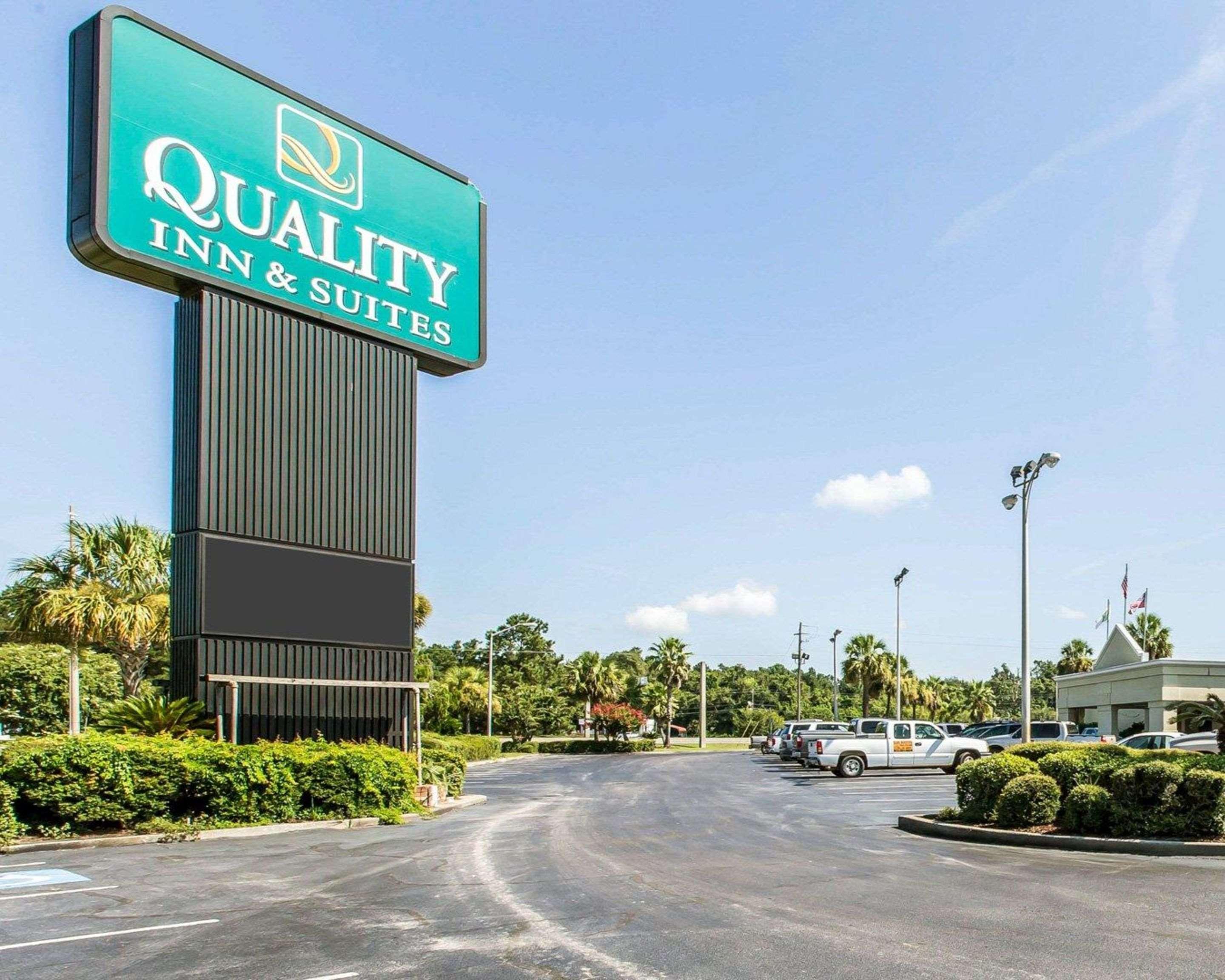 Quality Inn & Suites Waycross Exteriör bild